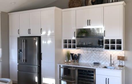 Custom kitchen cabinetry and countertop contractors near me